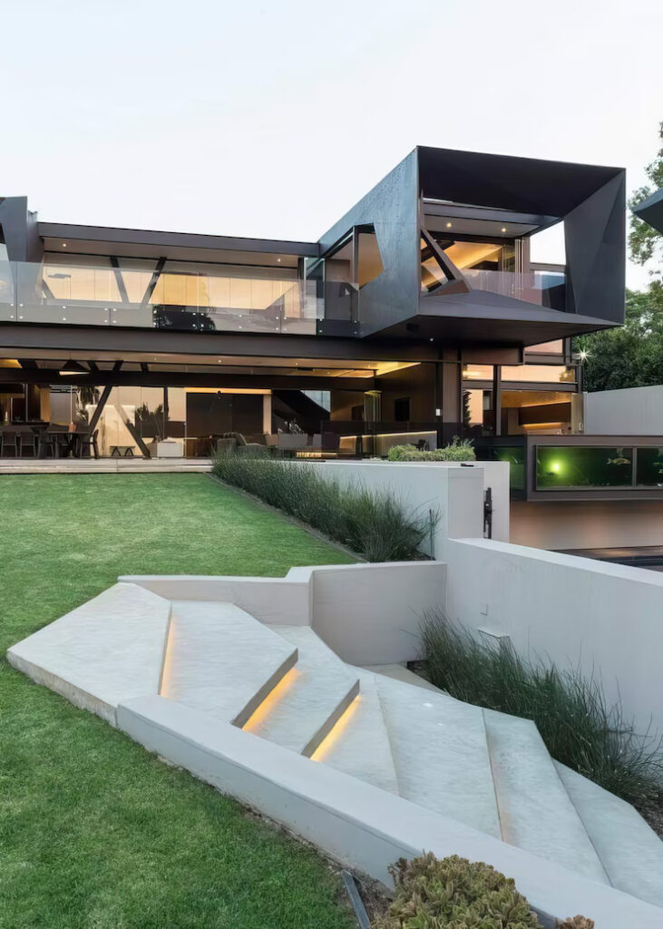 PARADISE VALLEY